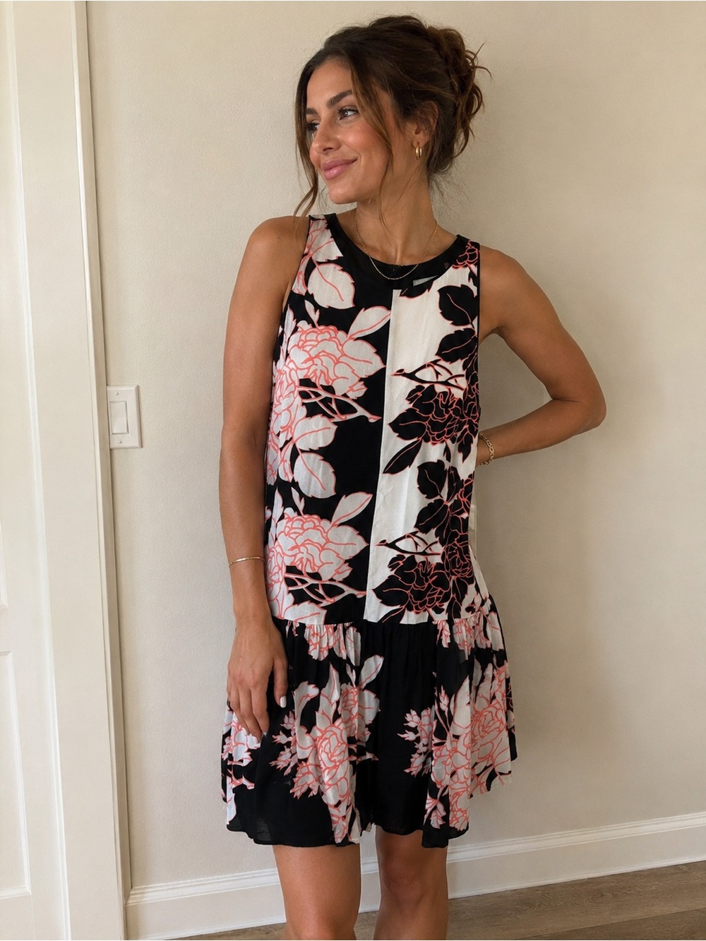 Anthropologie Maeve Photoflora
Black Pink Floral Drop Waist Mini
Dress Sz 2